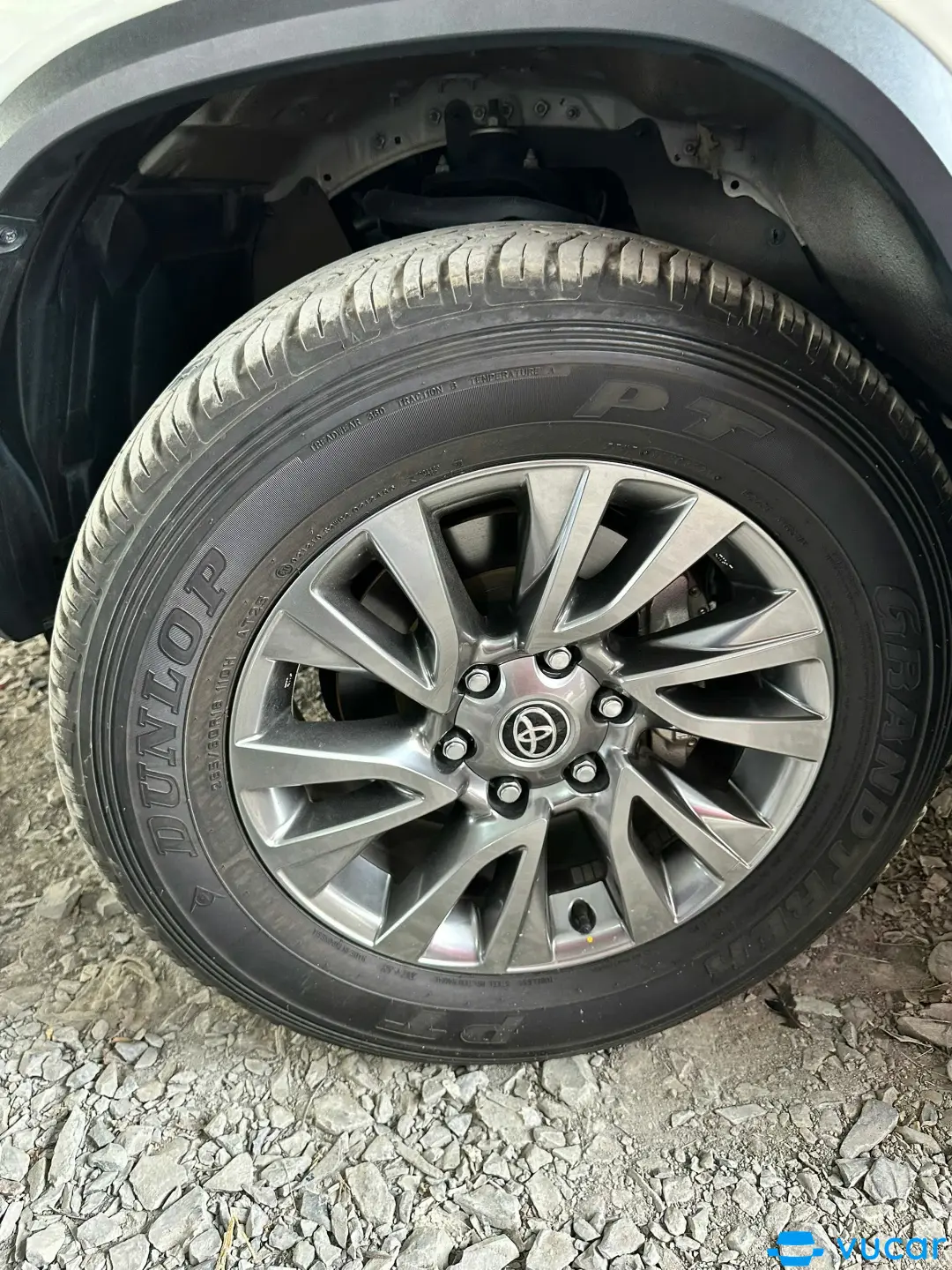 Toyota Fortuner 2.7V 4x2 AT 2021 - Ngoại thất 8