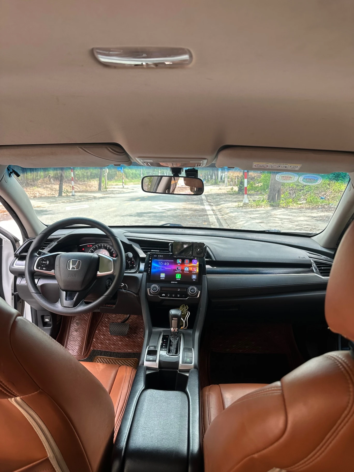 Honda Civic 1.8 E 2019 - Nội thất 1