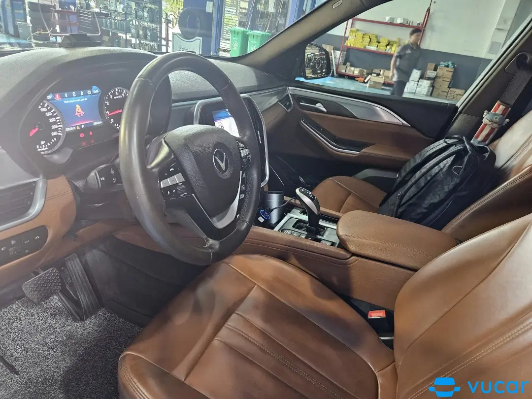 VinFast Lux sa 2.0 Premium 2020 - Nội thất 2