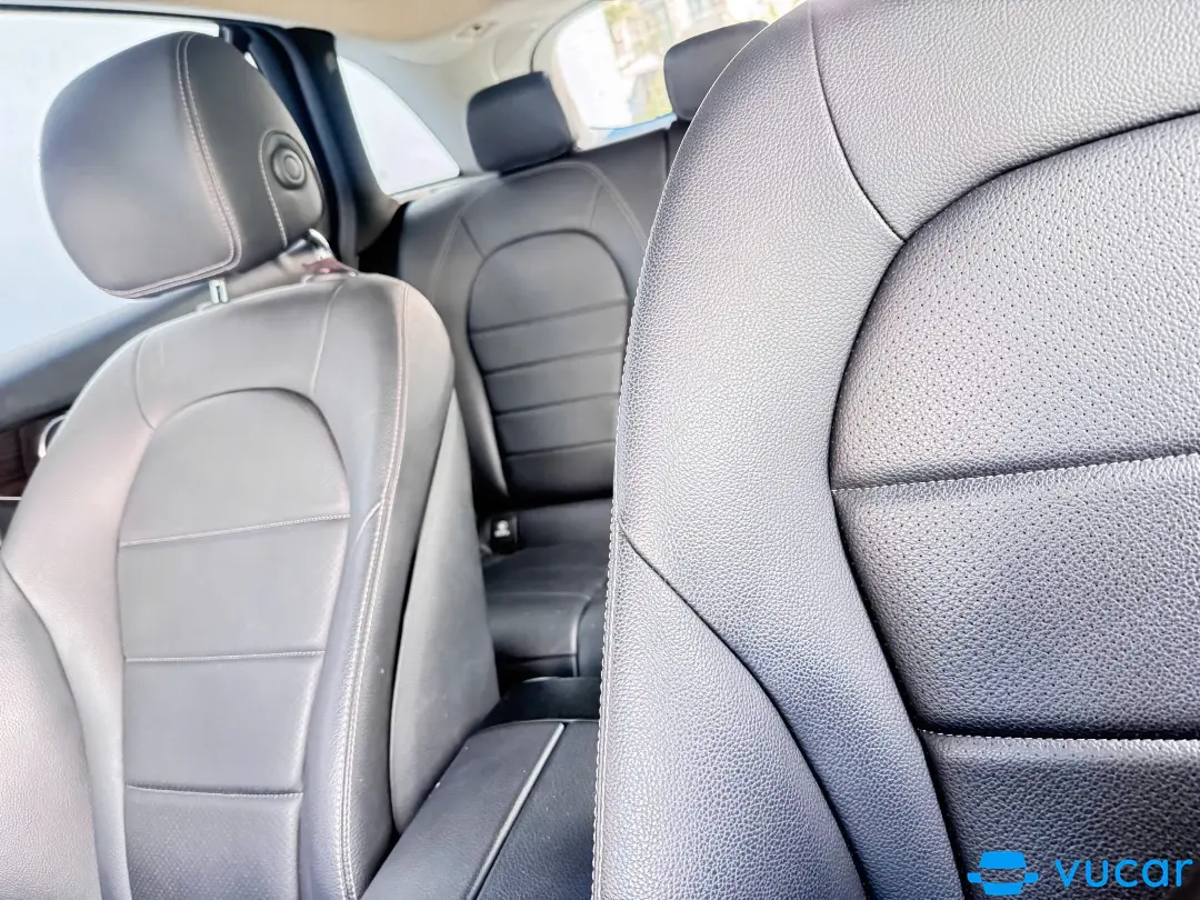 Mercedes GLC 200 2020 - Nội thất 1