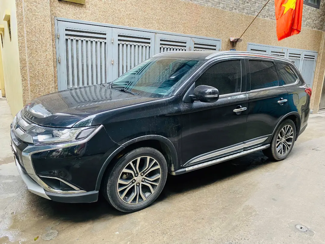 Mitsubishi Outlander 2.0 CVT Premium 2019 - Ngoại thất 2