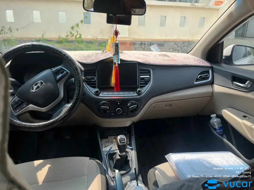 Hyundai Accent 1.4 MT 2021 - Nội thất 2