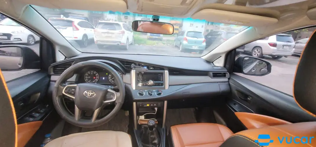 Toyota Innova 2.0E 2017 - Nội thất 1