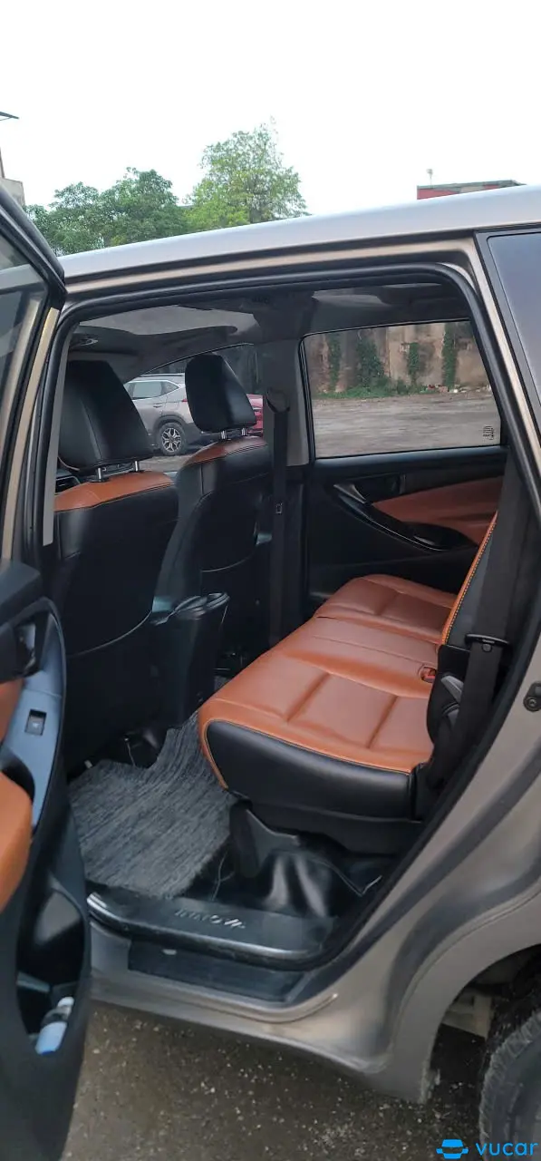 Toyota Innova 2.0E 2017 - Nội thất 2
