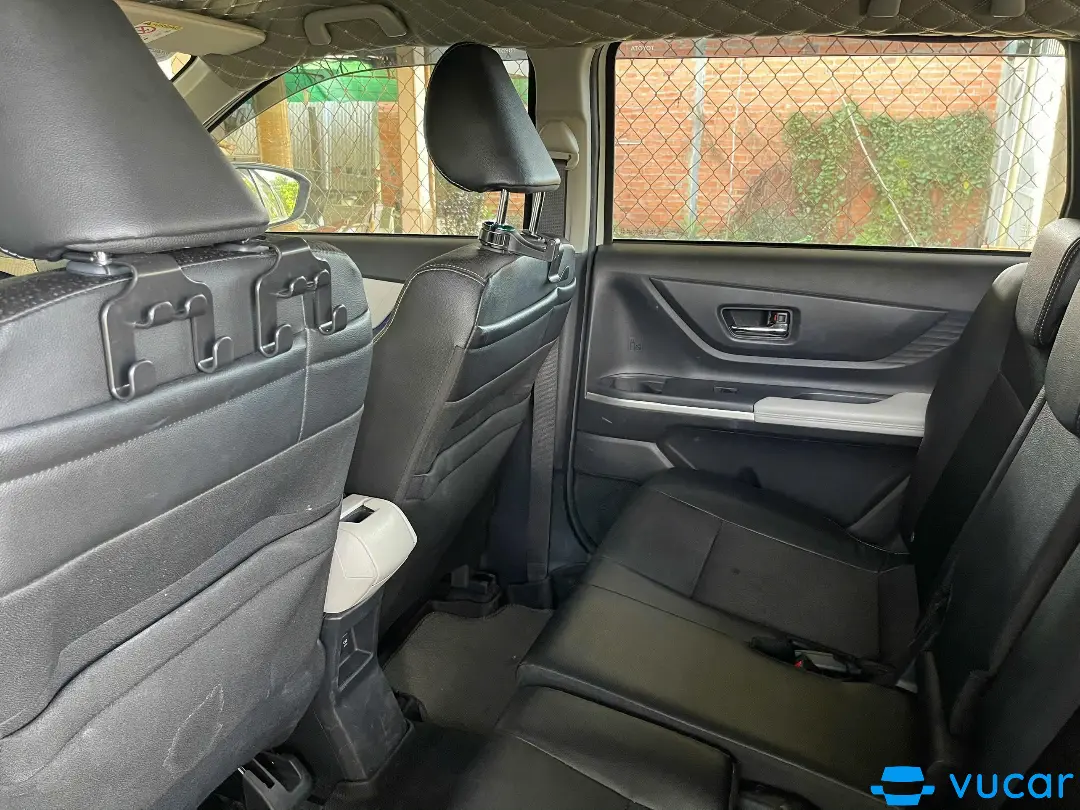 Toyota Veloz Cross 1.5 CVT 2023 - Nội thất 4