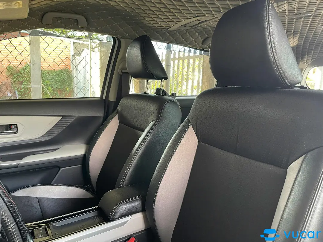 Toyota Veloz Cross 1.5 CVT 2023 - Nội thất 1