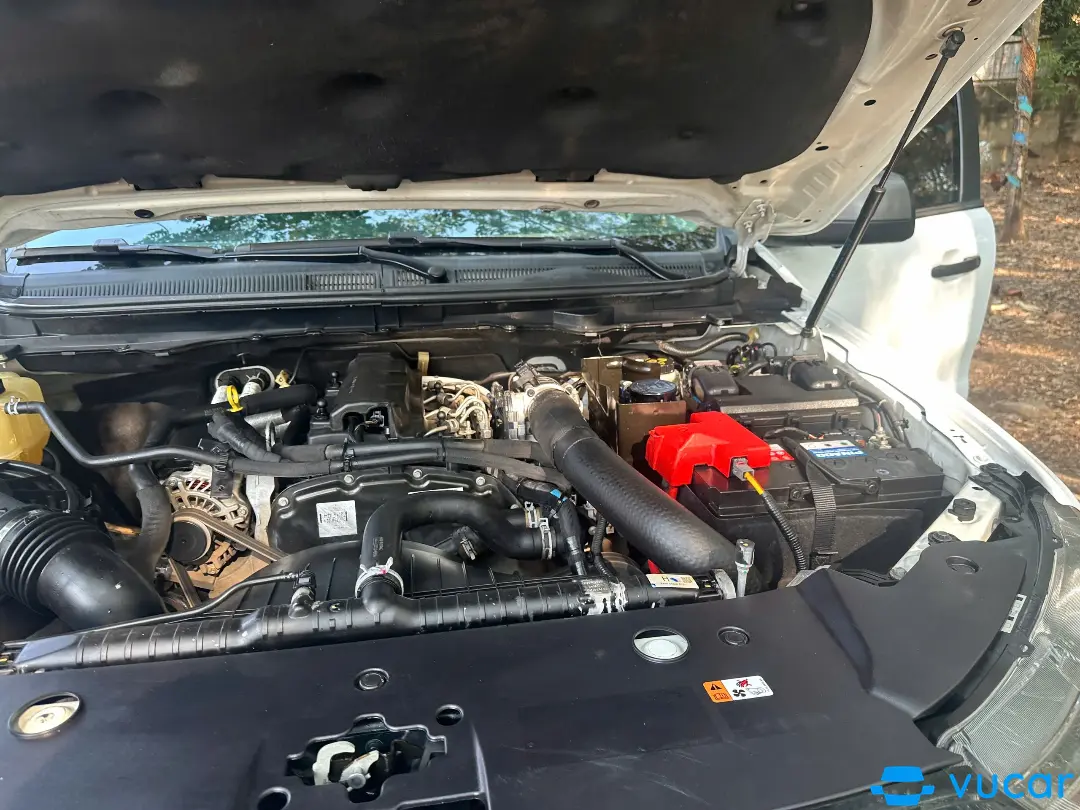 Ford Ranger XLS 2.2L 4x2 MT 2022 - Khoang động cơ 1