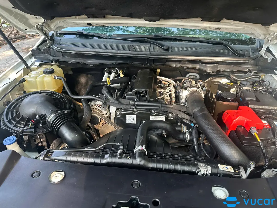 Ford Ranger XLS 2.2L 4x2 MT 2022 - Khoang động cơ 3