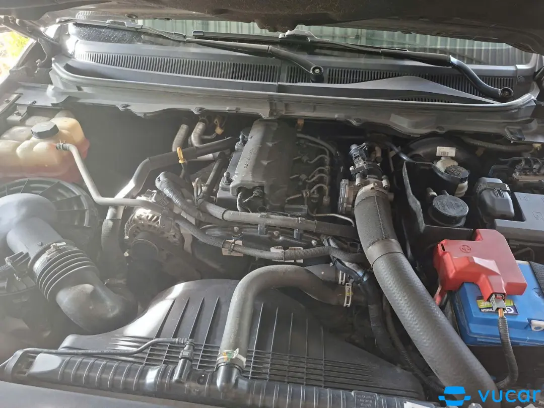 Ford Ranger 2019 - Khoang động cơ 1