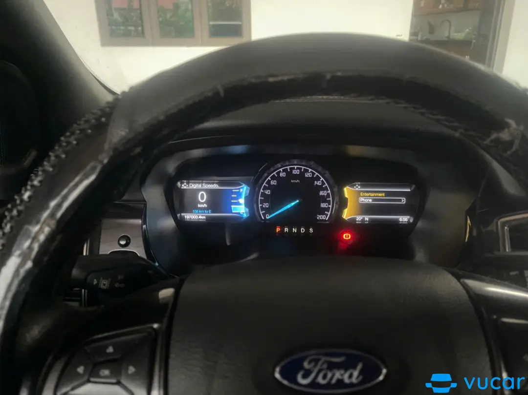 Ford Everest Titanium 2.0L 4x4 AT 2019 - Nội thất 5