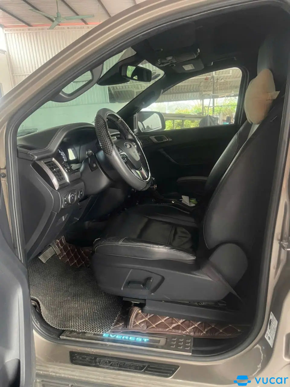 Ford Everest Titanium 2.0L 4x4 AT 2019 - Nội thất 7