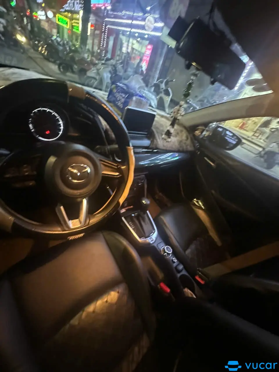 Mazda 2 - Nội thất 3