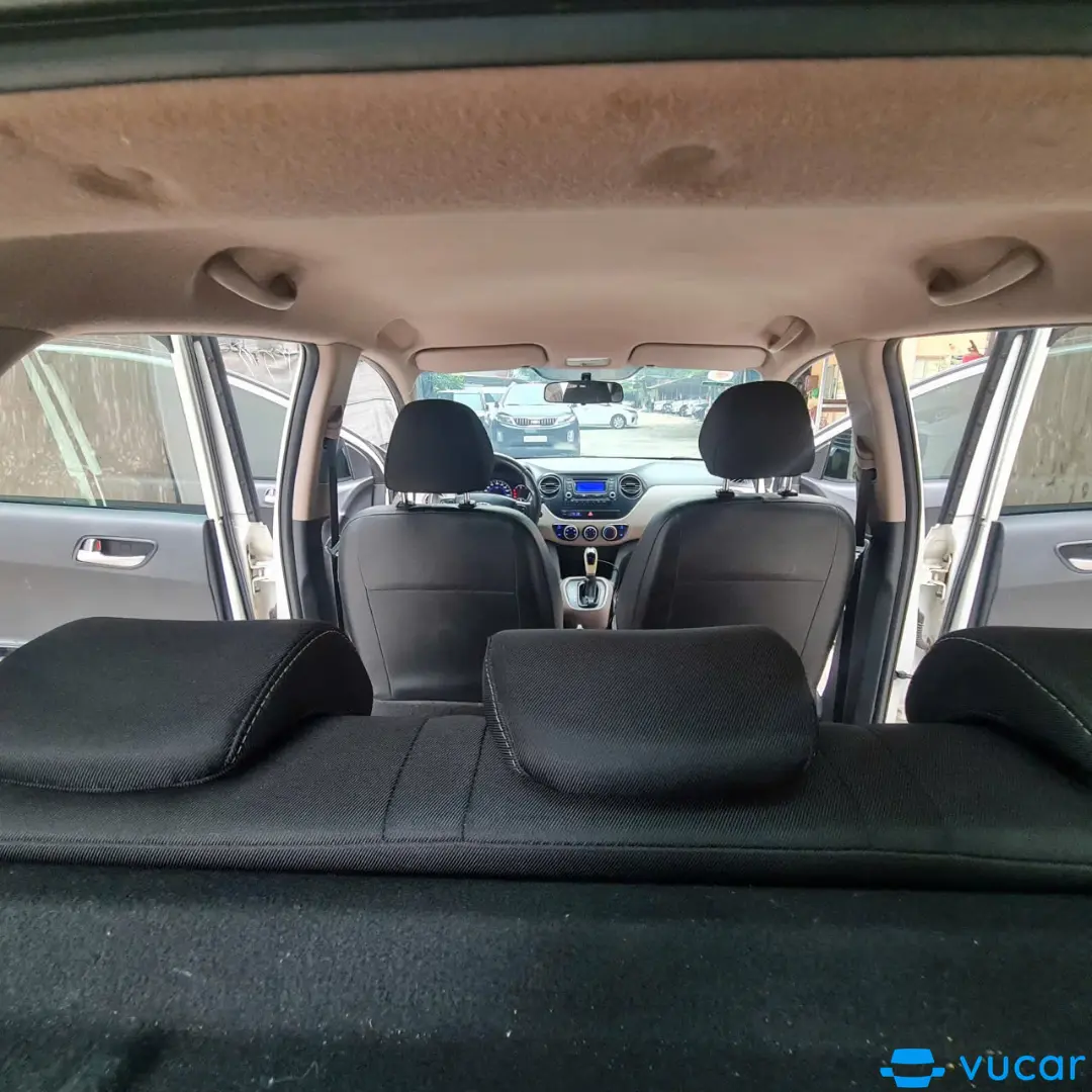 Hyundai I10 Grand 1.0 AT 2015 - Nội thất 6