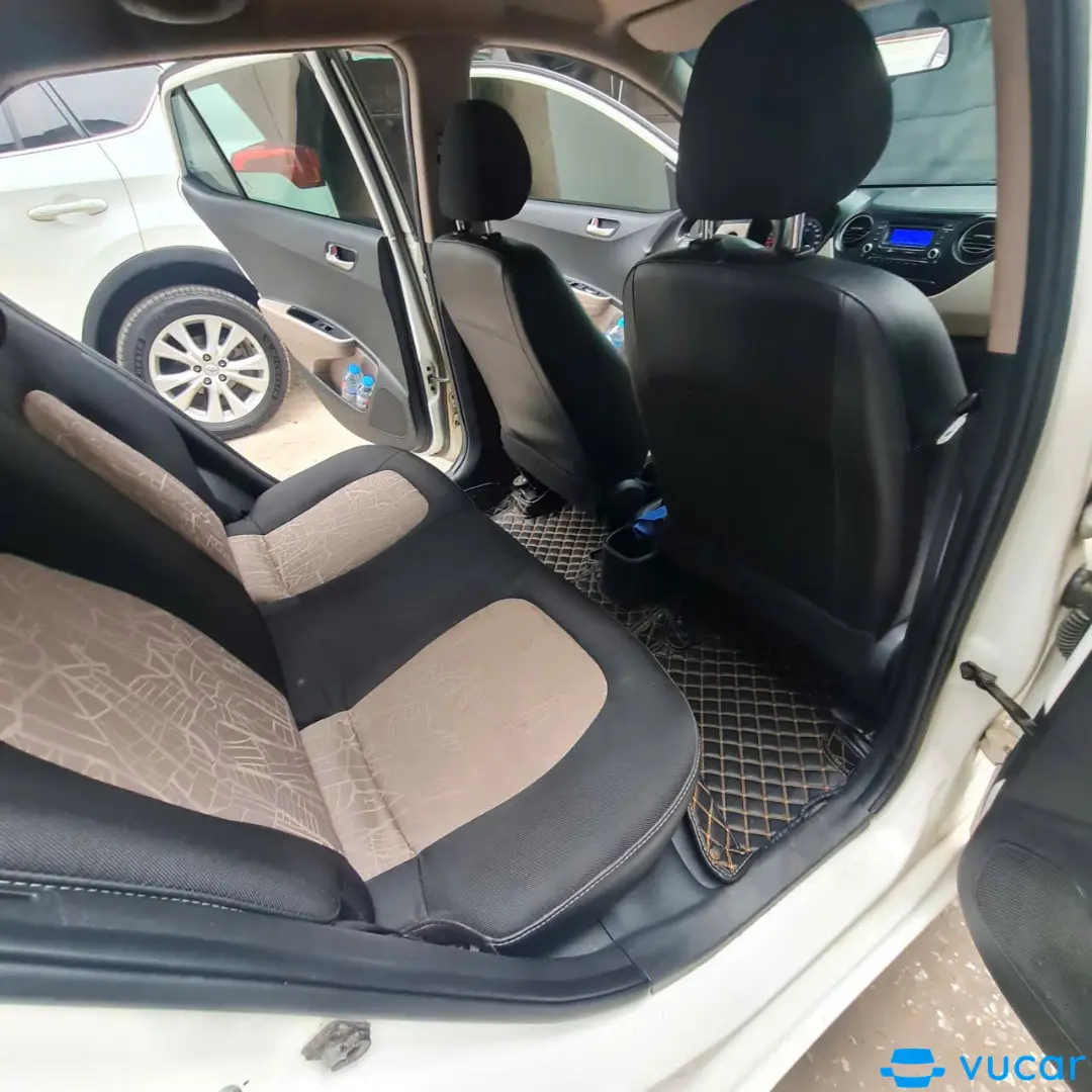 Hyundai I10 Grand 1.0 AT 2015 - Nội thất 4