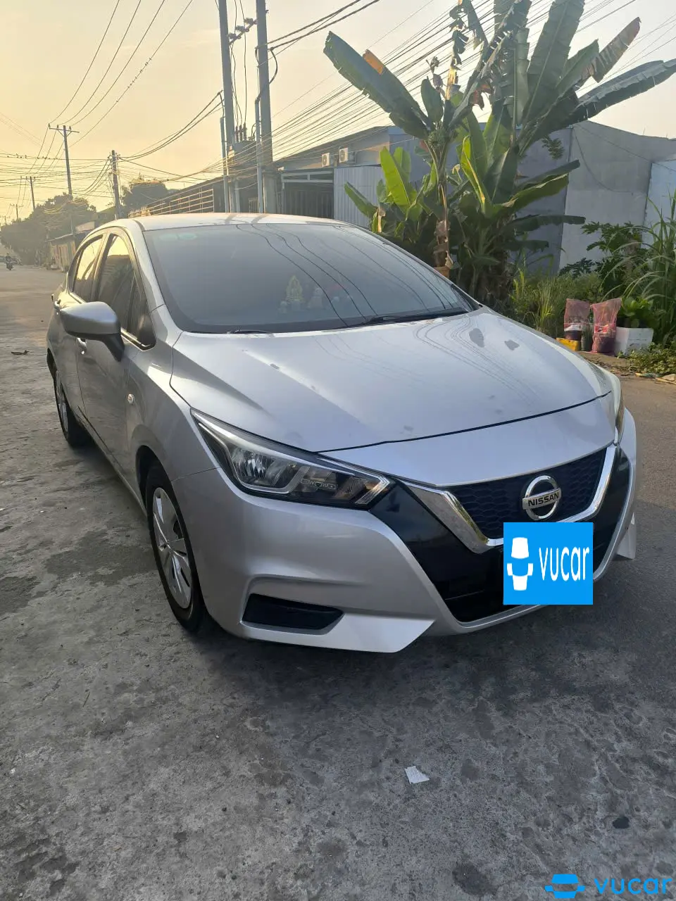Nissan Almera 2021 số sàn màu bạc - Ngoại thất 2