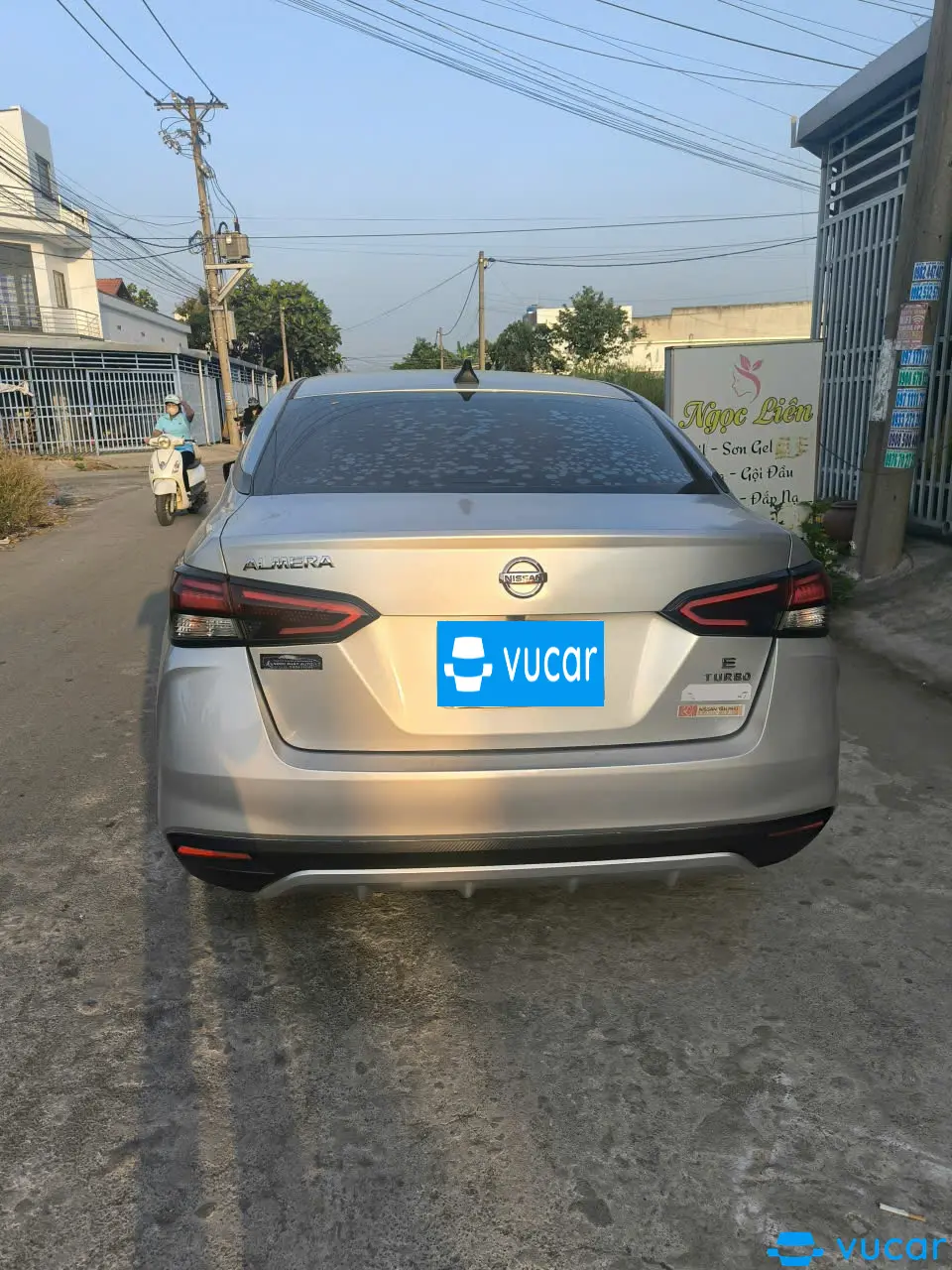 Nissan Almera 2021 số sàn màu bạc - Ngoại thất 5
