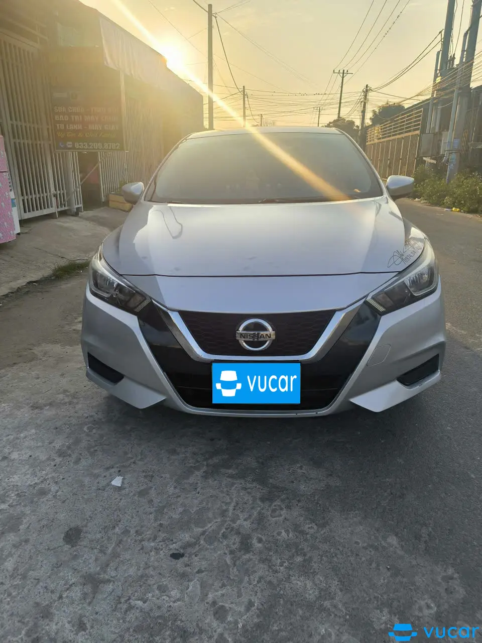 Nissan Almera 2021 số sàn màu bạc - Ngoại thất 3