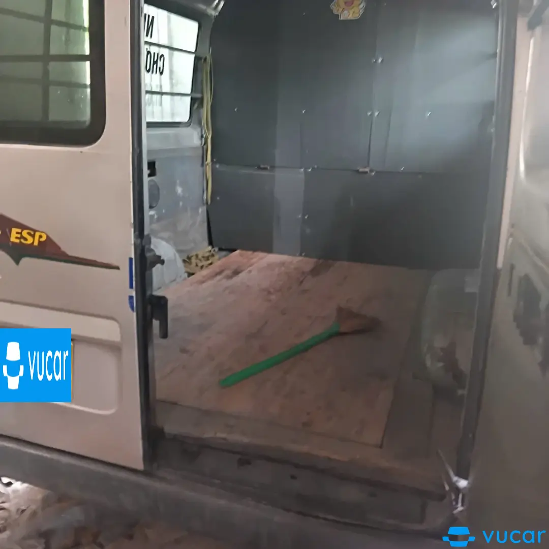 Mercedes-Benz Sprinter 2006 - Ngoại thất 7