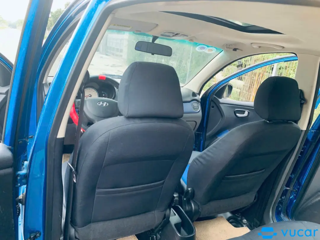Hyundai i10 1.2 AT 2010 - Nội thất 2