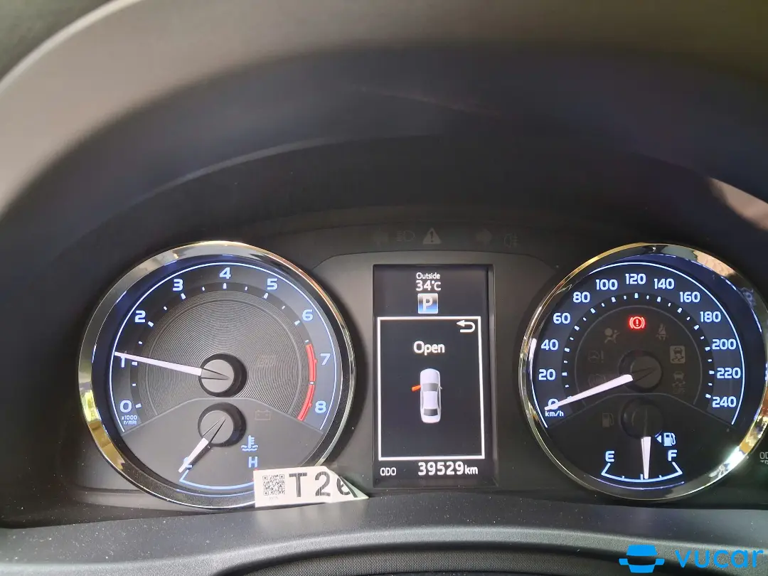 Toyota Corolla altis 1.8G AT 2019 - Nội thất 3