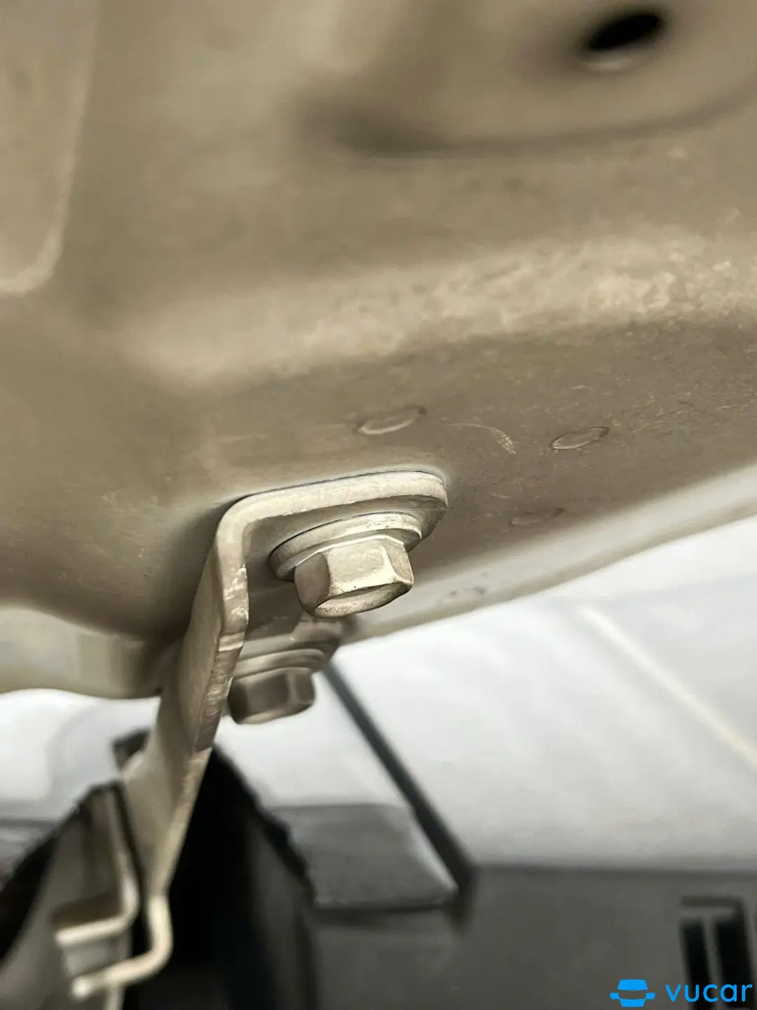 Chevrolet Colorado LT 2.5L 4x2 AT 2018 - Khoang động cơ 1