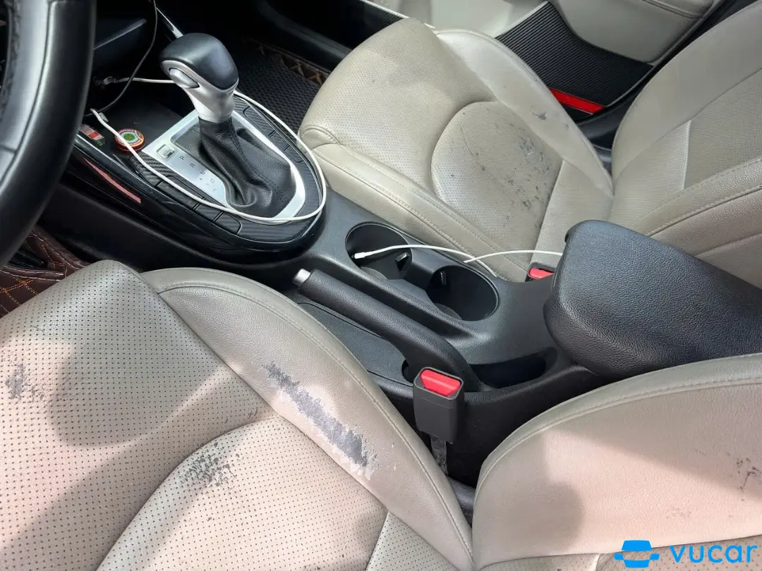 Kia Cerato 1.6 AT Luxury 2021 - Nội thất 9