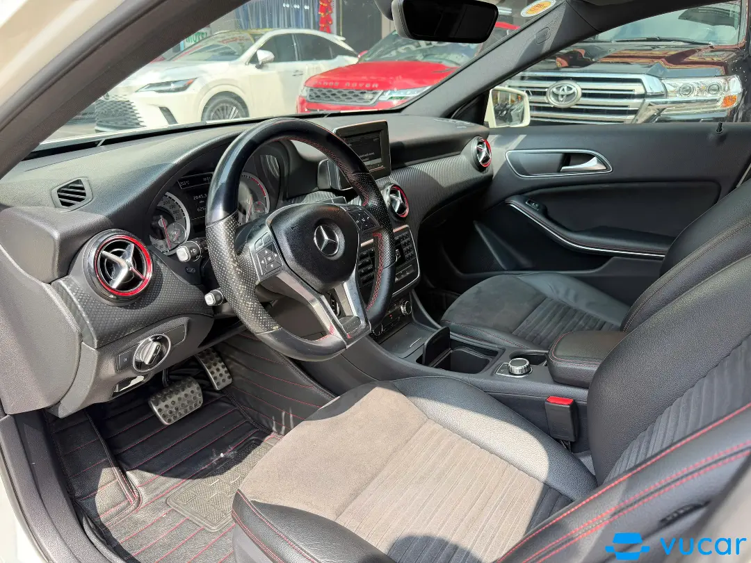 Mercedes A class A250 Sport AMG 2013 - Nội thất 2