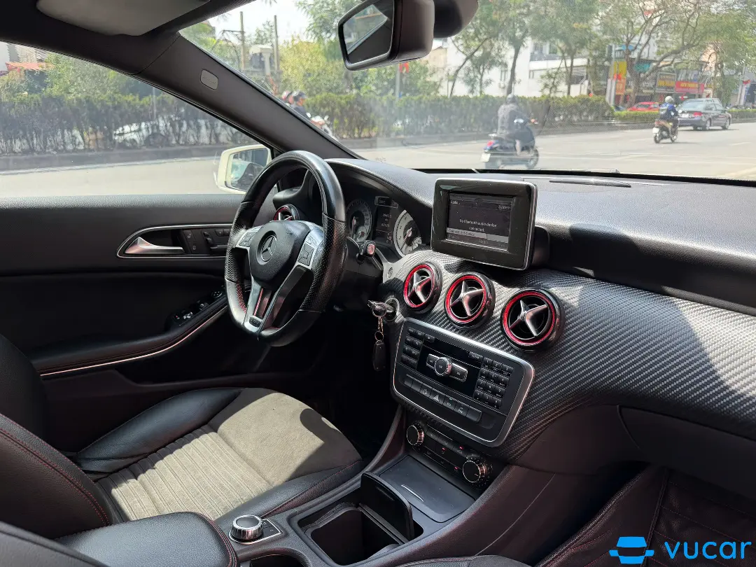 Mercedes A class A250 Sport AMG 2013 - Nội thất 5