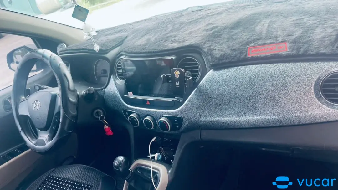 Hyundai I10 Grand 1.0 MT 2014 - Nội thất 1