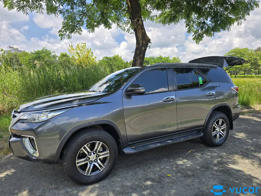Toyota Fortuner 2.4G 4x2 MT 2018 - Ngoại thất 5