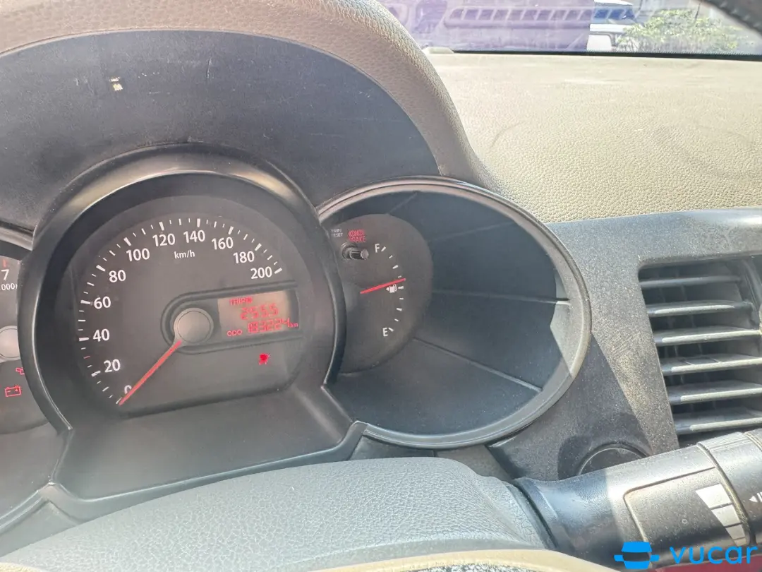 Kia Morning 1.0 MT 2011 - Nội thất 1