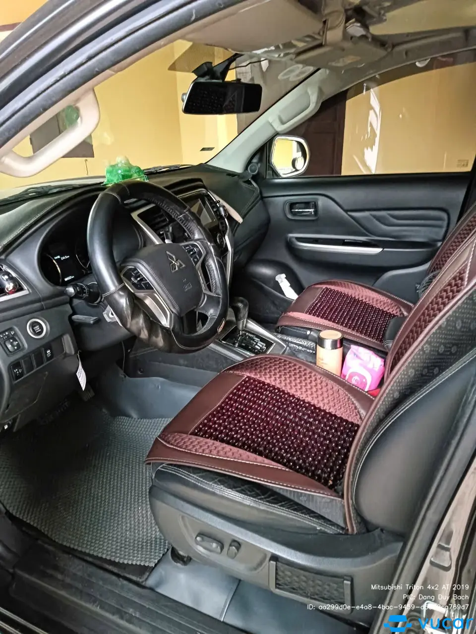 Mitsubishi Triton 4x2 AT 2019 - Nội thất 3