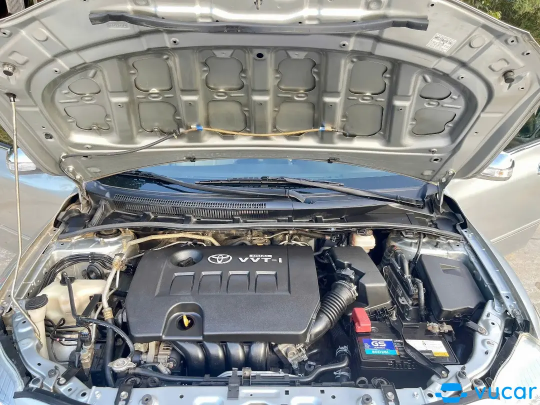 Toyota Altis Phiên bản cao cấp AT 2010  - Khoang động cơ 1