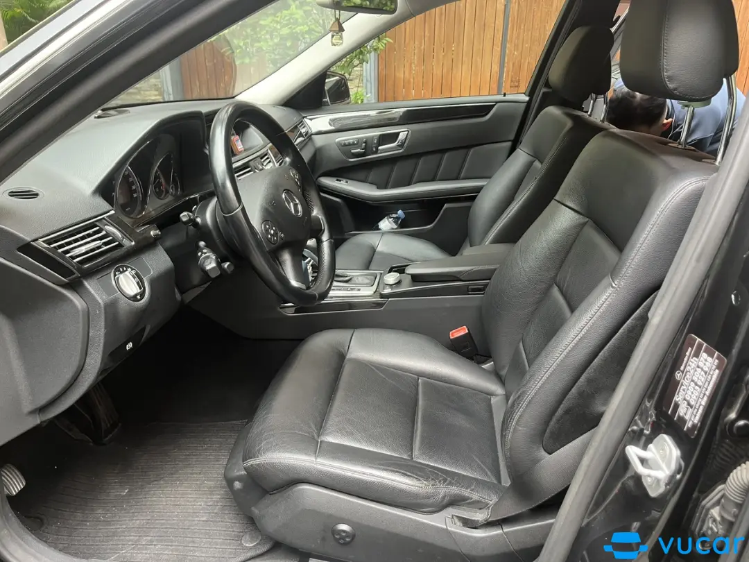 Mercedes E class E250 2009 - Nội thất 1