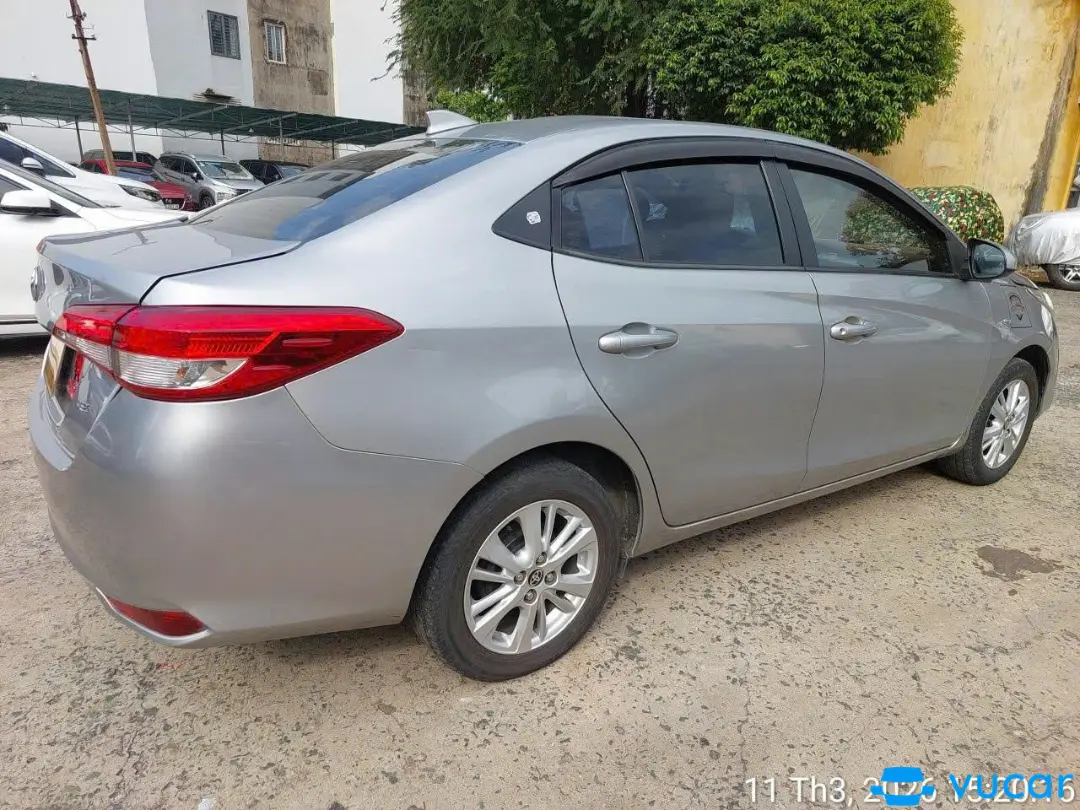 xe Vios E 1.5 . MT 2019. được 200 nghìn km - Ngoại thất 4