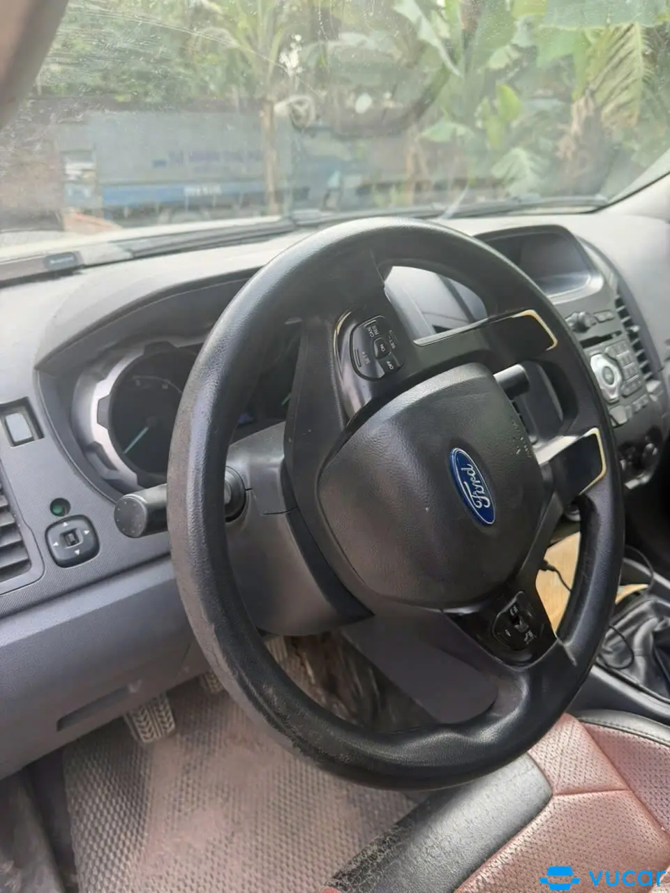 Ford Ranger XLS 2.2L 4x2 MT 2015 - Nội thất 1