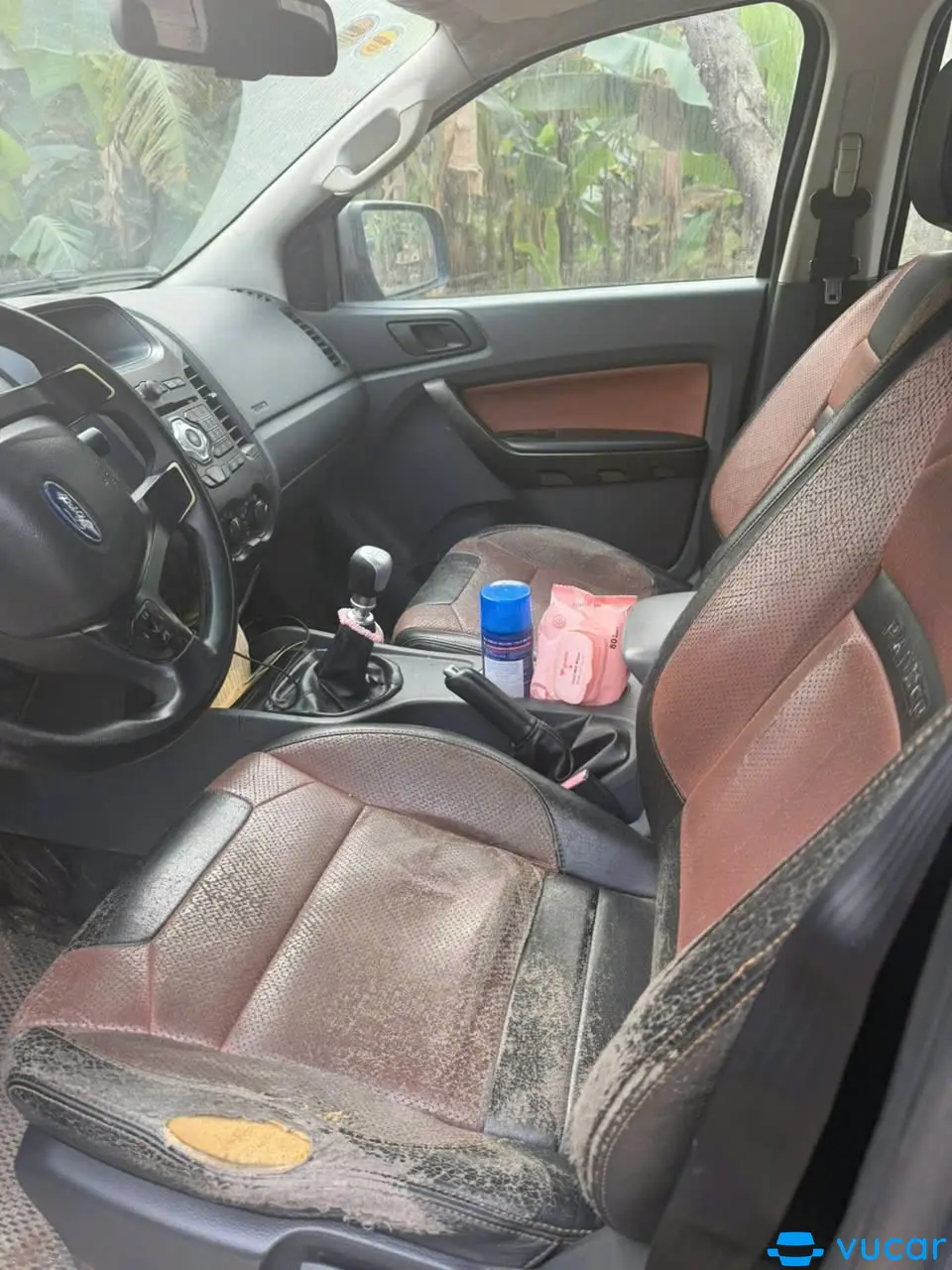 Ford Ranger XLS 2.2L 4x2 MT 2015 - Nội thất 2