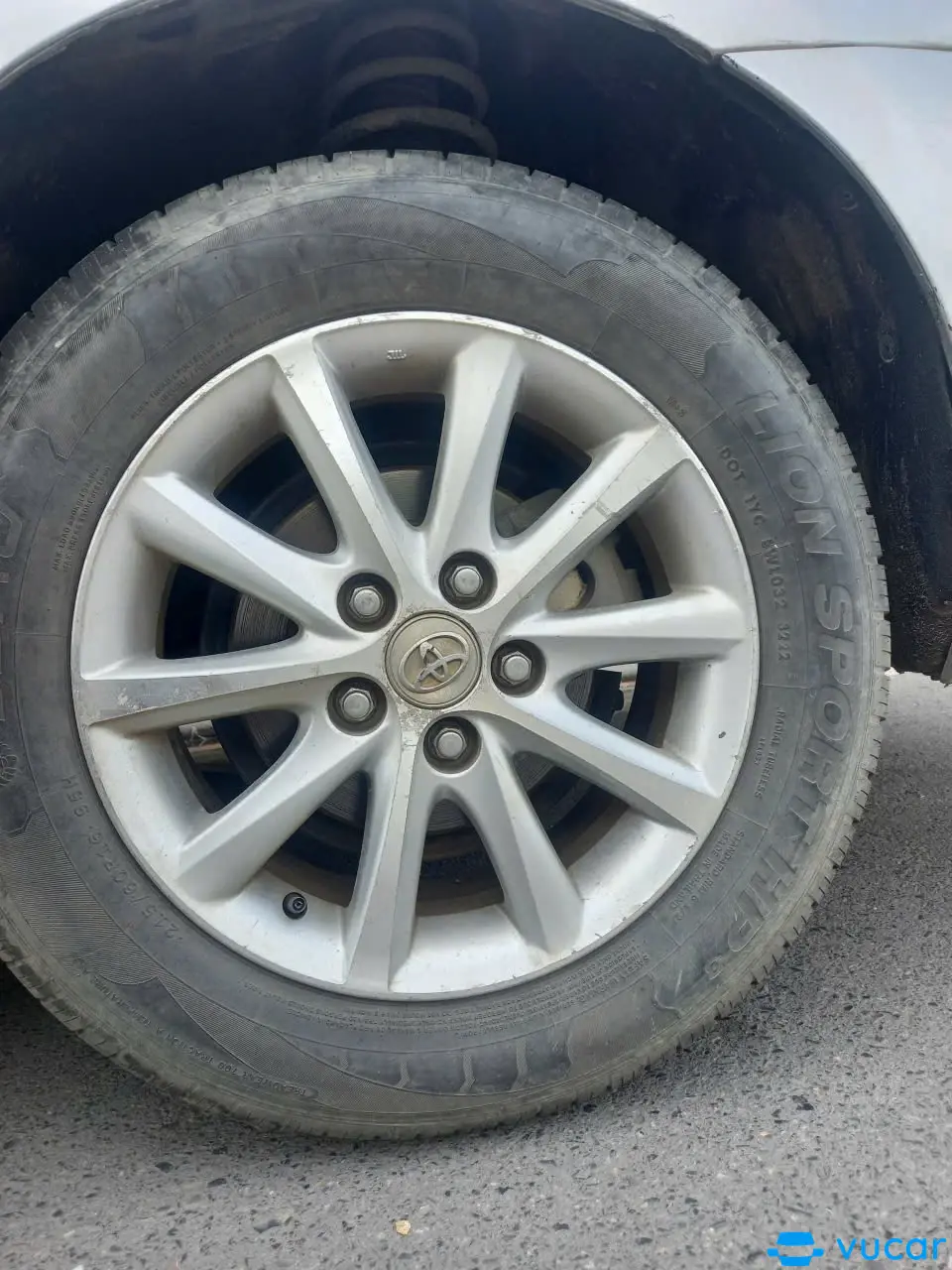 Toyota Camry 2.4 2010 - Ngoại thất 17