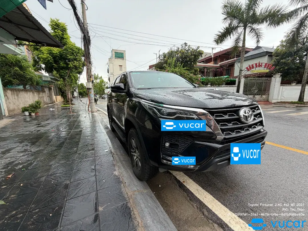 Ảnh xe Toyota Fortuner 2.4G 4x2 MT 2021 - ảnh 5