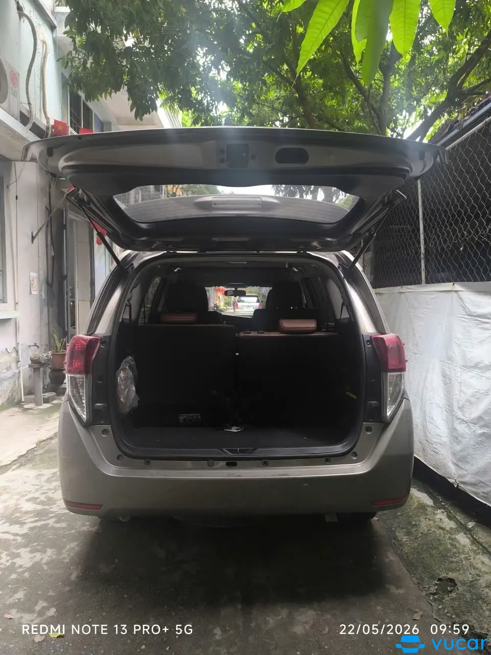 Toyota Innova 2.0 Venturer 2017 - Ngoại thất 2