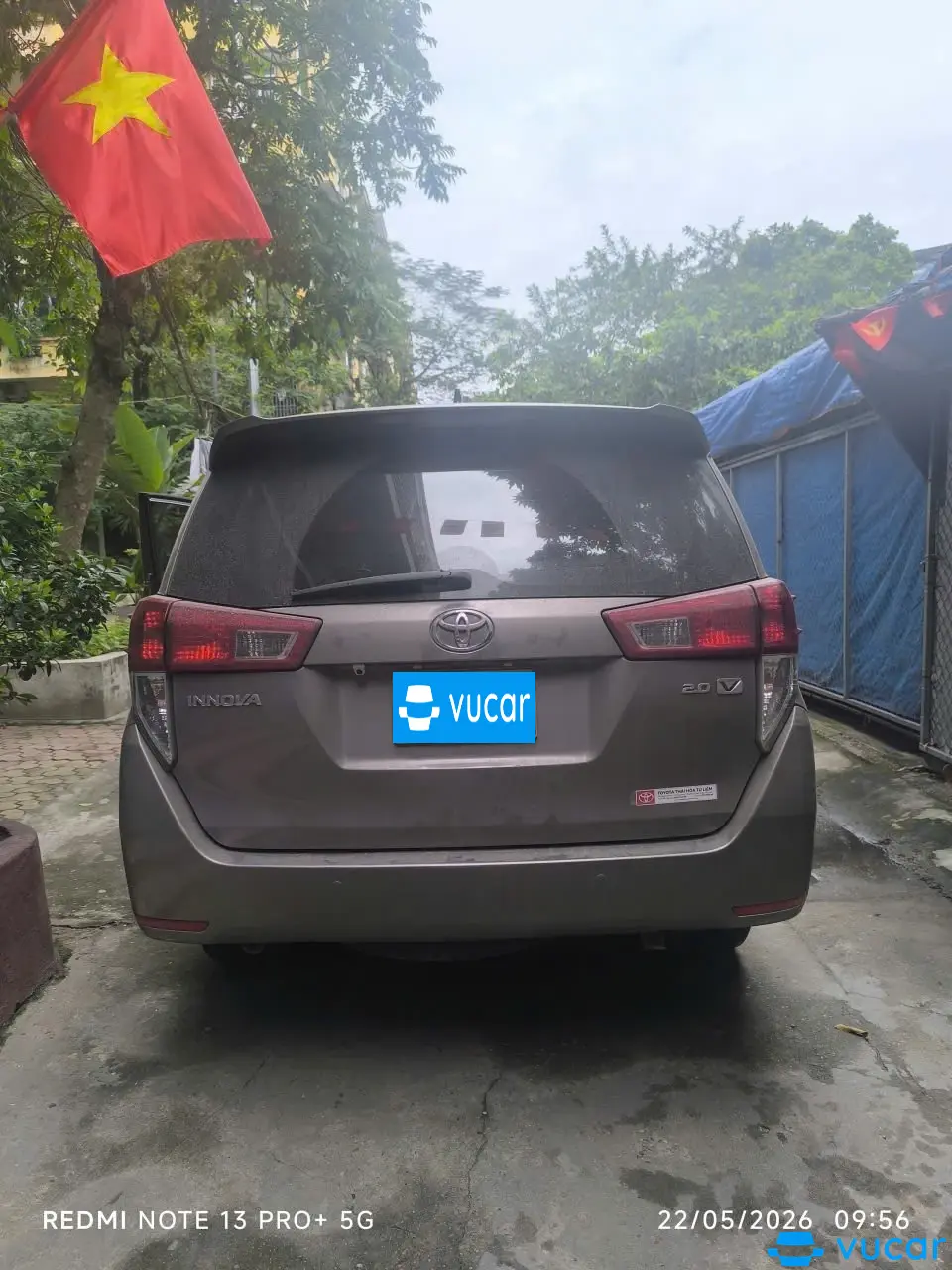 Toyota Innova 2.0 Venturer 2017 - Ngoại thất 1
