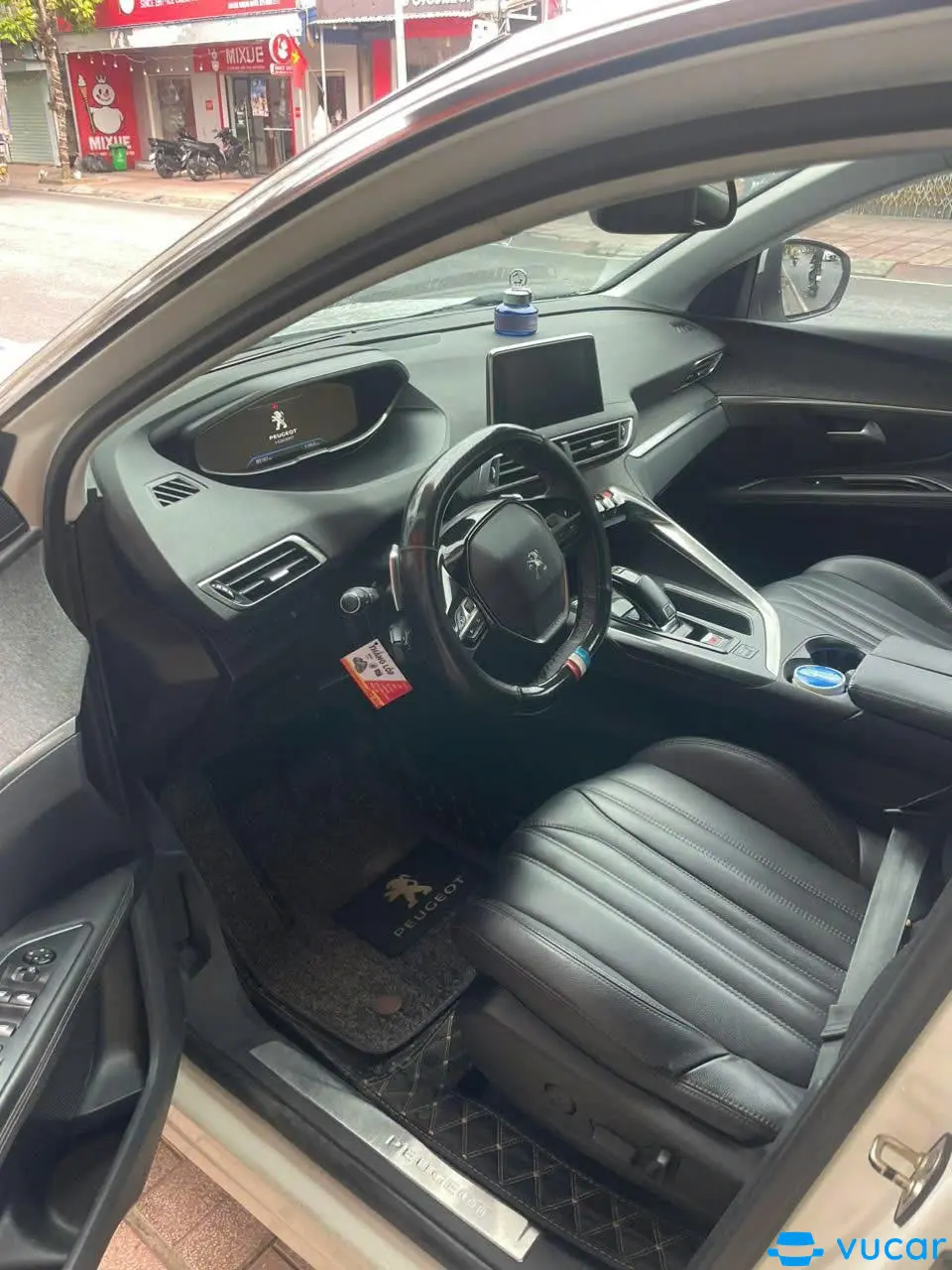 Peugeot 3008 1.6 AT 2018 - Nội thất 1