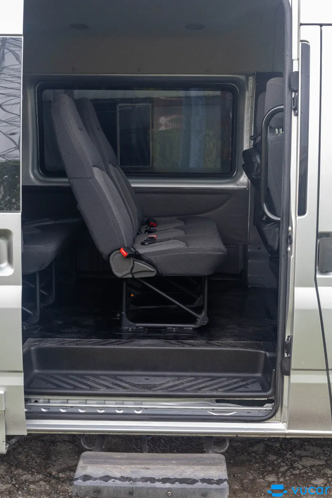 Ford Transit LUXURY 2023 - Nội thất 4