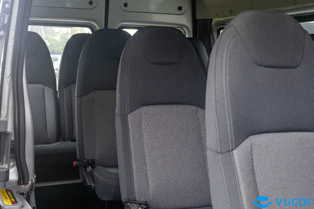 Ford Transit LUXURY 2023 - Nội thất 9