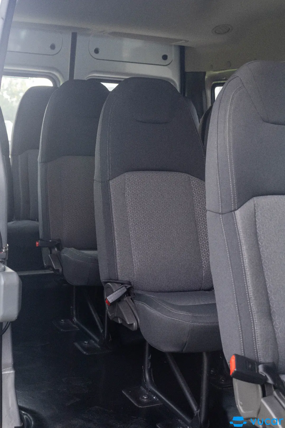 Ford Transit LUXURY 2023 - Nội thất 3