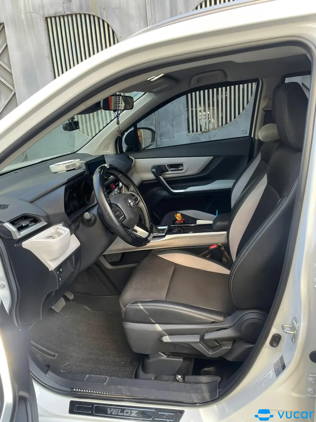 Toyota Veloz 2024 Cross Top 1.5 CVT - Nội thất 2