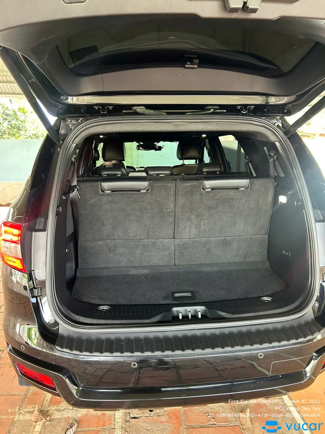 Ford Everest Titanium 2.0L 4x4 AT 2020 - Nội thất 1