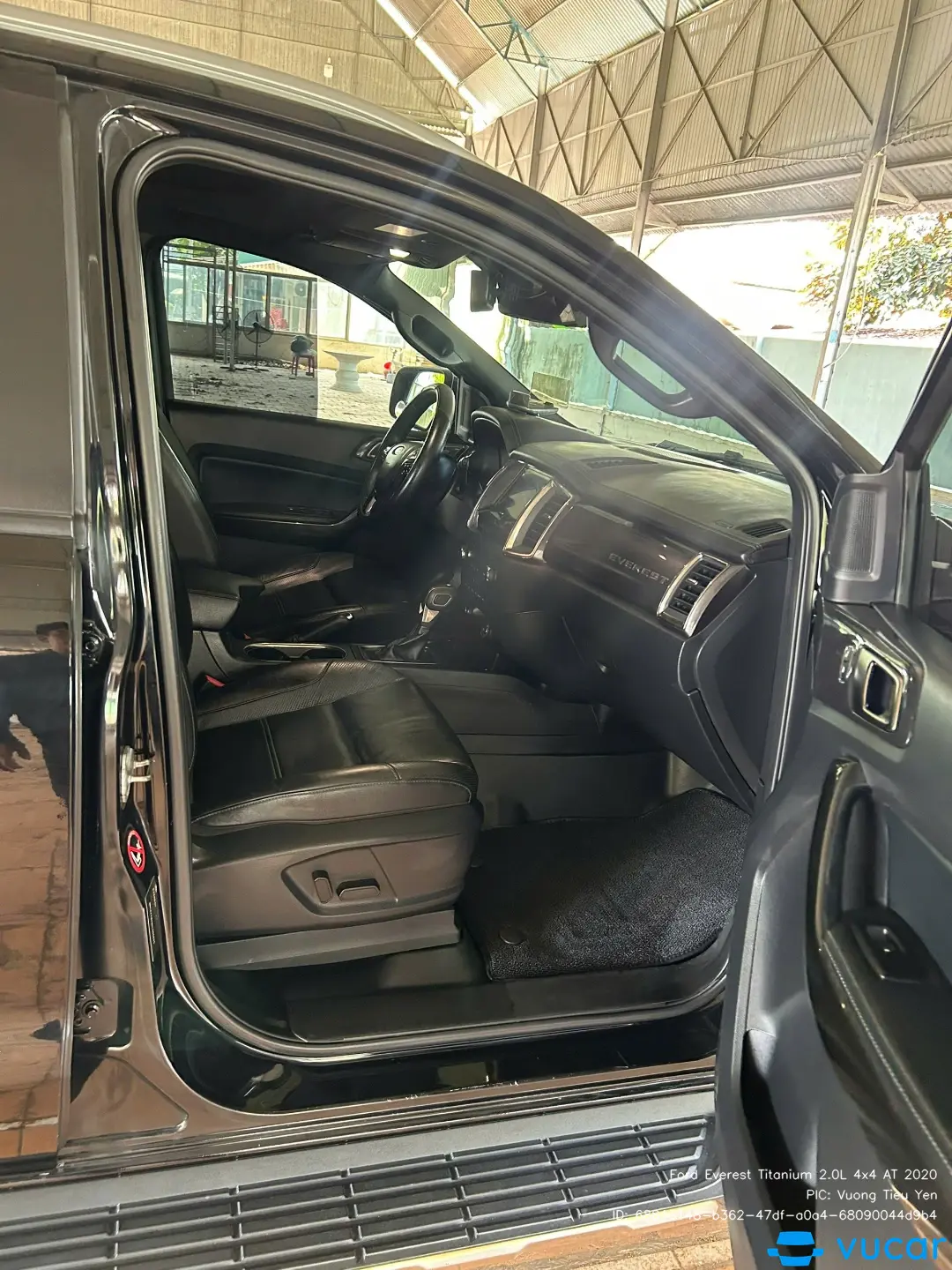 Ford Everest Titanium 2.0L 4x4 AT 2020 - Nội thất 3