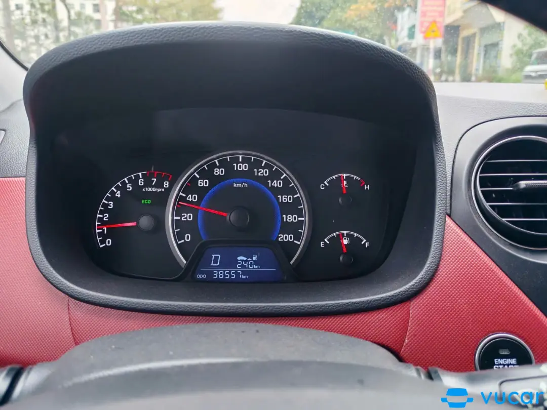 Hyundai I10 1.2 AT 2021 - Nội thất 4
