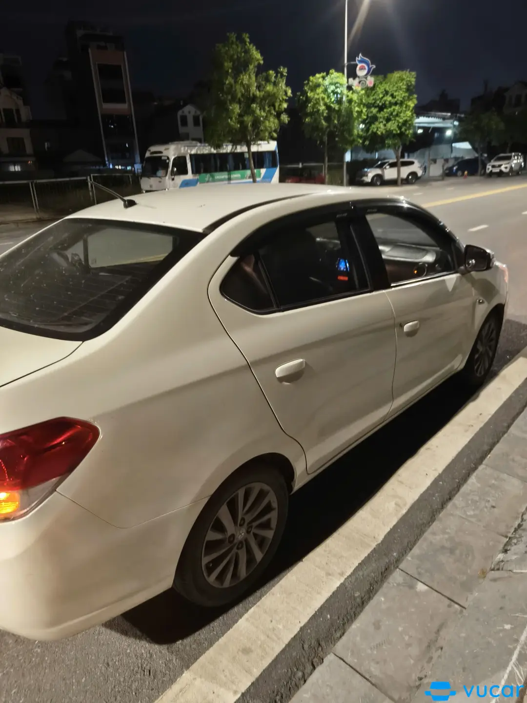 Mitsubishi Attrage 1.2 AT 2015 - Ngoại thất 5